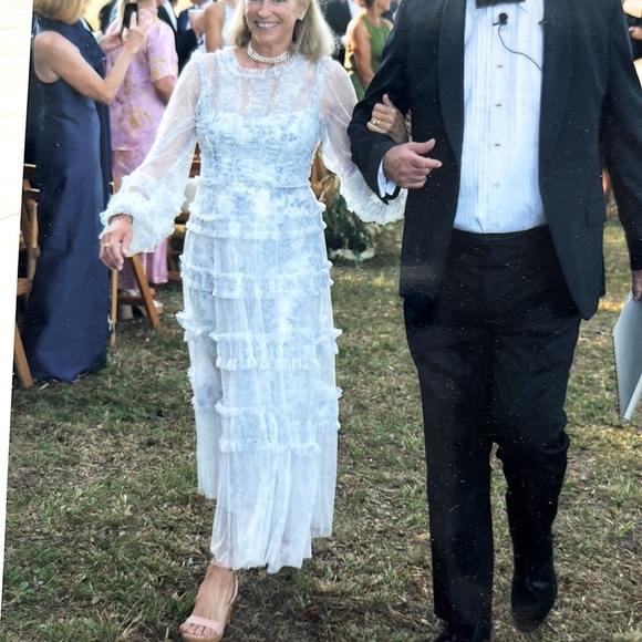 Needle & Thread - Picture 9 of 9